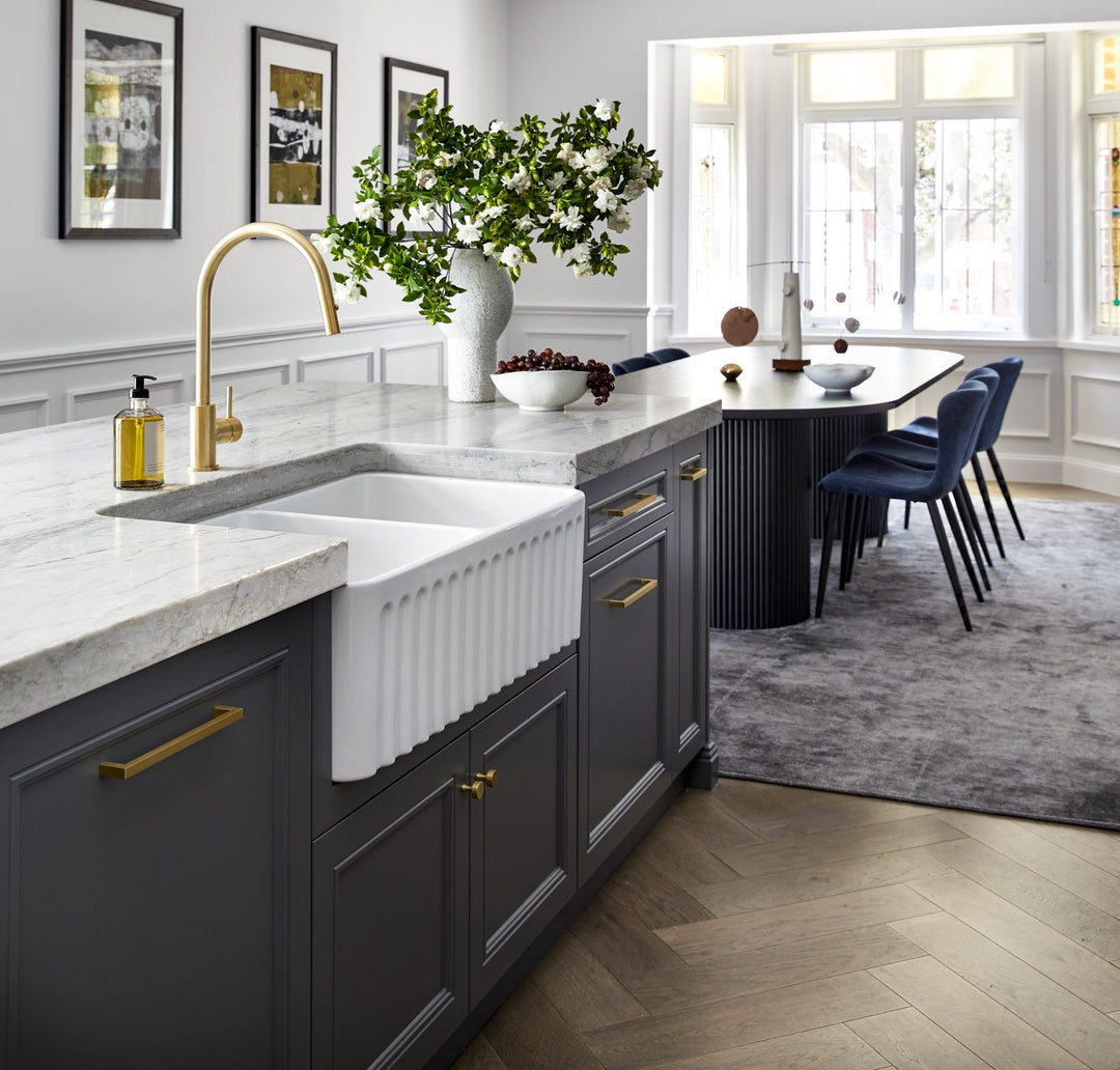 Farmhouse Sinks: Why Your Next Kitchen Should Have One
