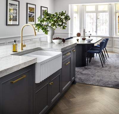Farmhouse Sinks: Why Your Next Kitchen Should Have One