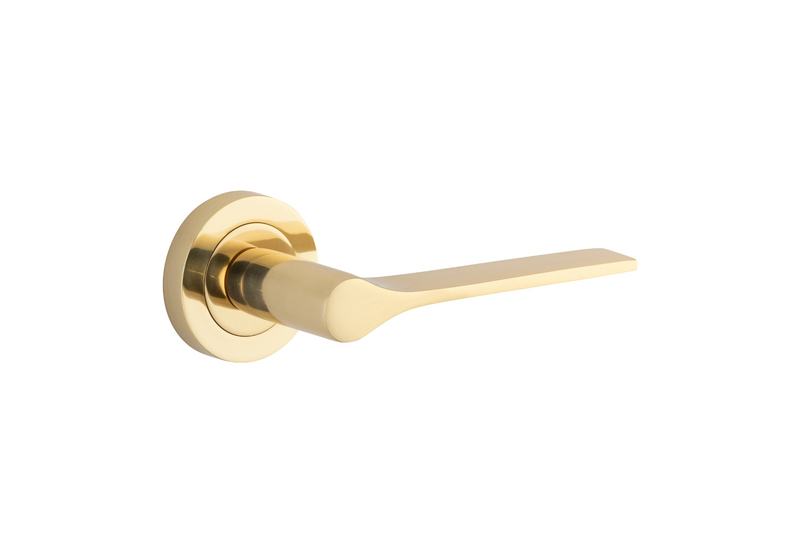 Como Lever on Rose Polished Brass