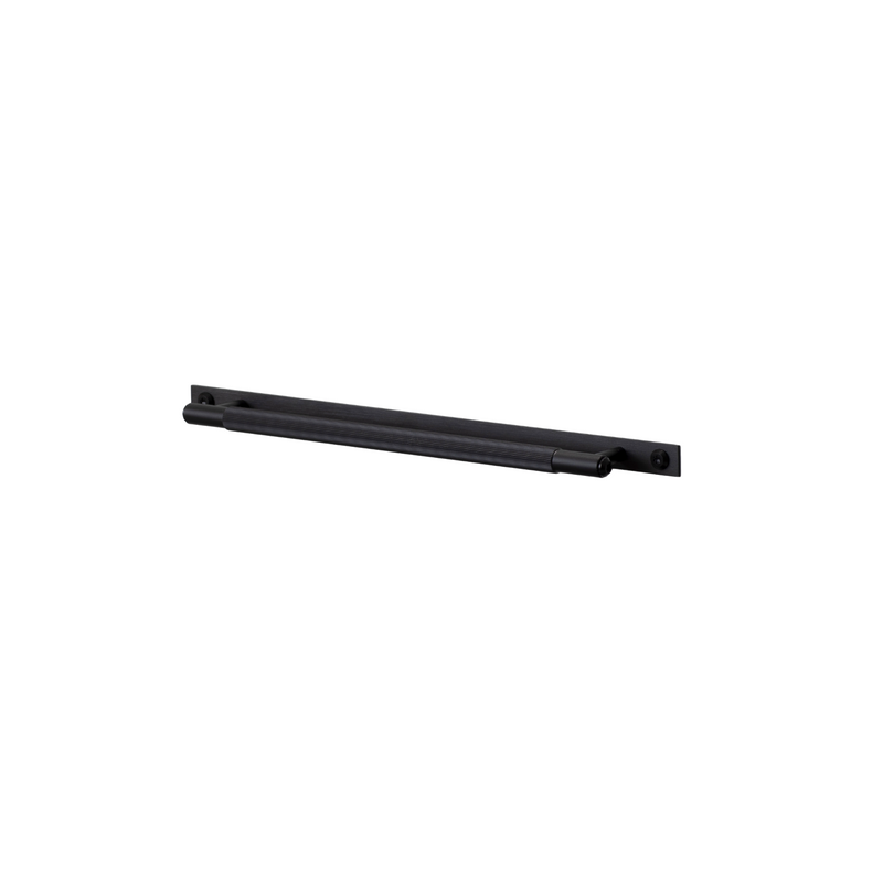 Pull Bar / Plate / Medium / Linear / Black
