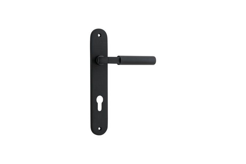 Berlin Lever Oval Matt Black