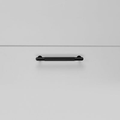 Pull Bar / Linear / Black / Large