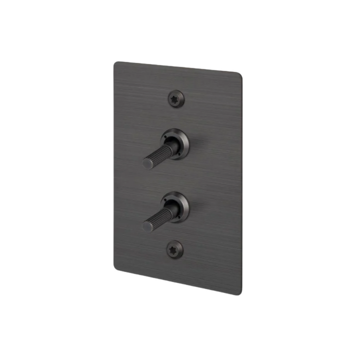 2G Toggle / Vertical / 2-Way / Linear / Smoked Bronze