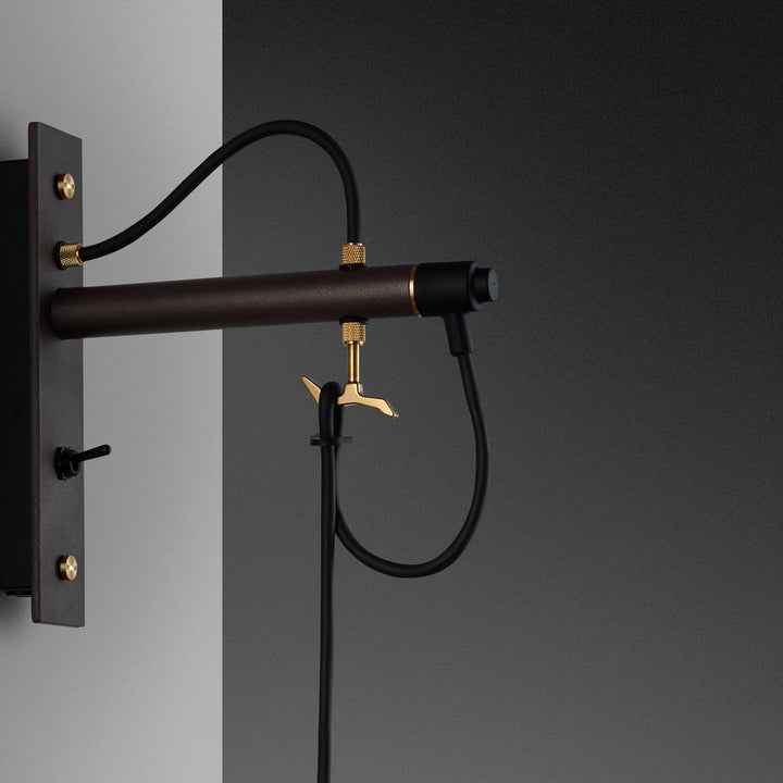 Hooked Wall / Large / Graphite / Brass