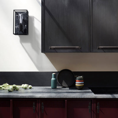 Caged Wall / Medium / Black Marble