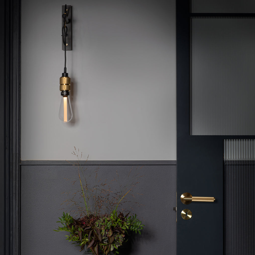 Hooked Wall / Nude / Graphite / Brass