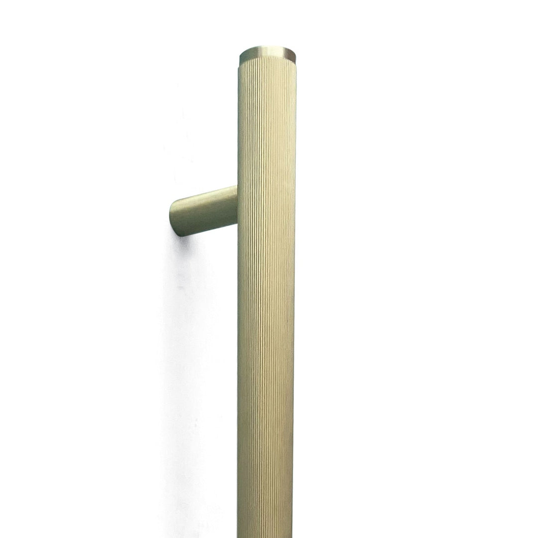 Bellevue Lined Entry Pull Handle Brushed Satin Brass