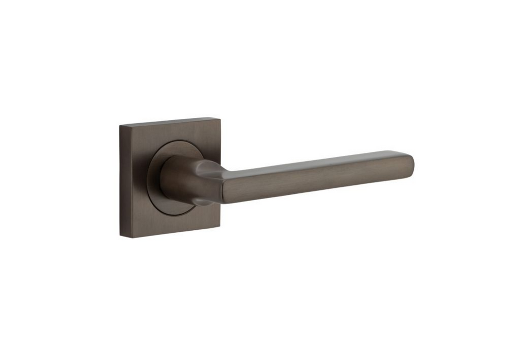 Baltimore Lever on Square Rose Signature Brass