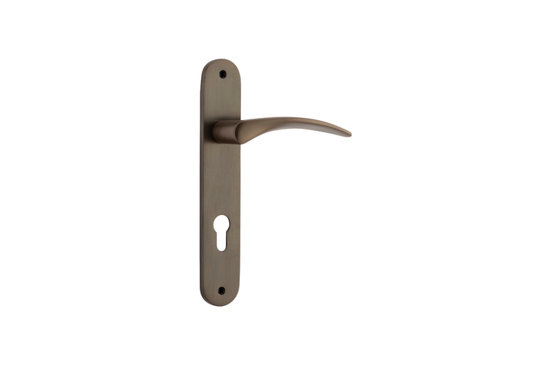 Oxford Lever Oval Signature Brass