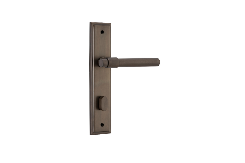 Helsinki Lever Stepped Signature Brass