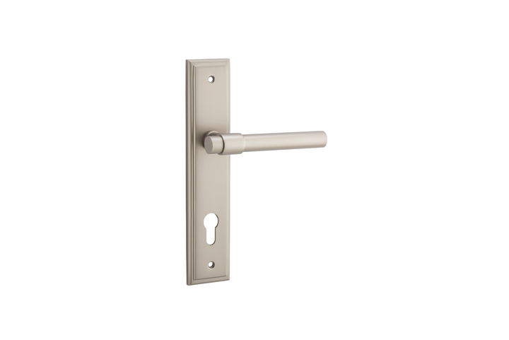 Helsinki Lever Stepped Satin Nickel